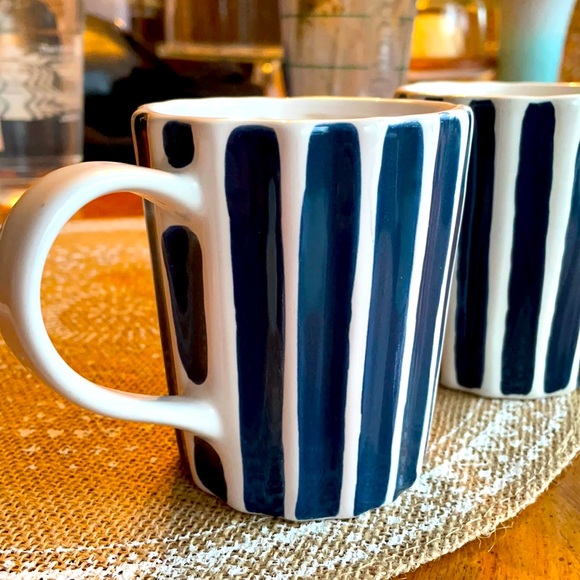 RARE STARBUCKS. Set of 2! Beautiful 2008 mugs in Navy Blue/White Stripes - Picture 2 of 10